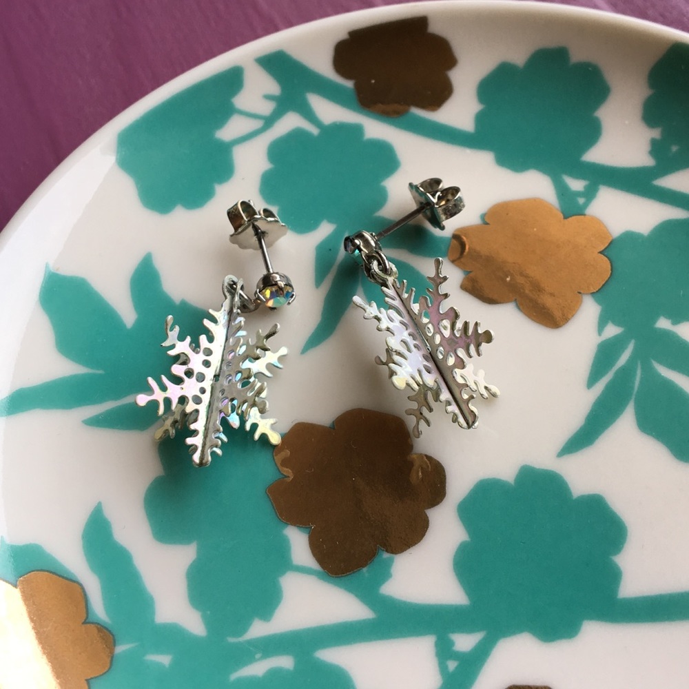 Avon Rainbow Crystal Stud Snowflake Earrings
